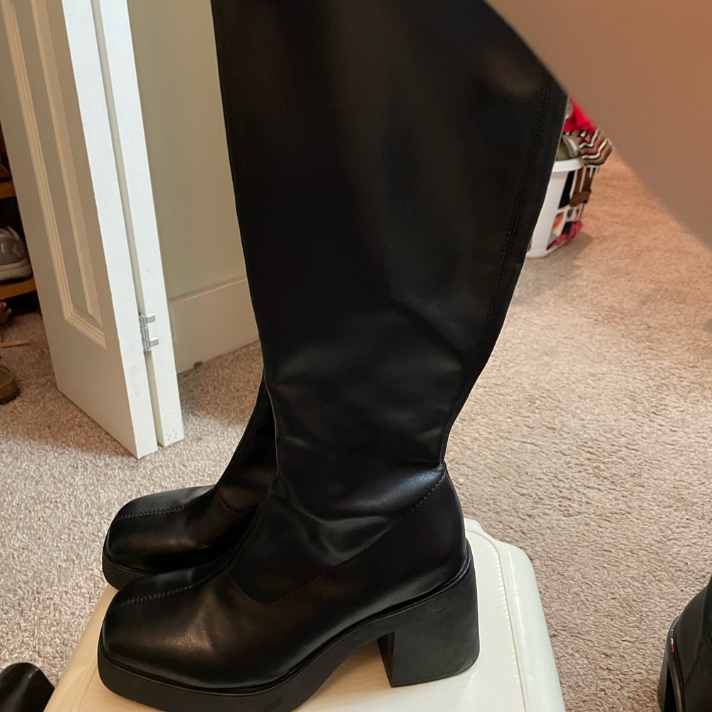 Chunky y2k-style Wild Fable boots